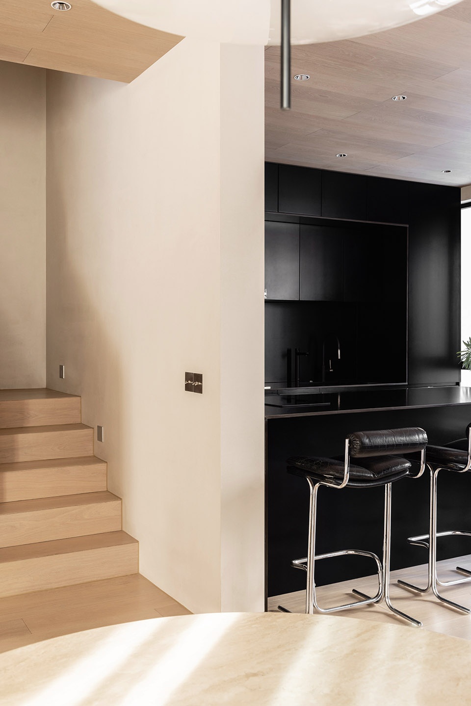 House of Light and Wood NOTHING DESIGN STUDIO