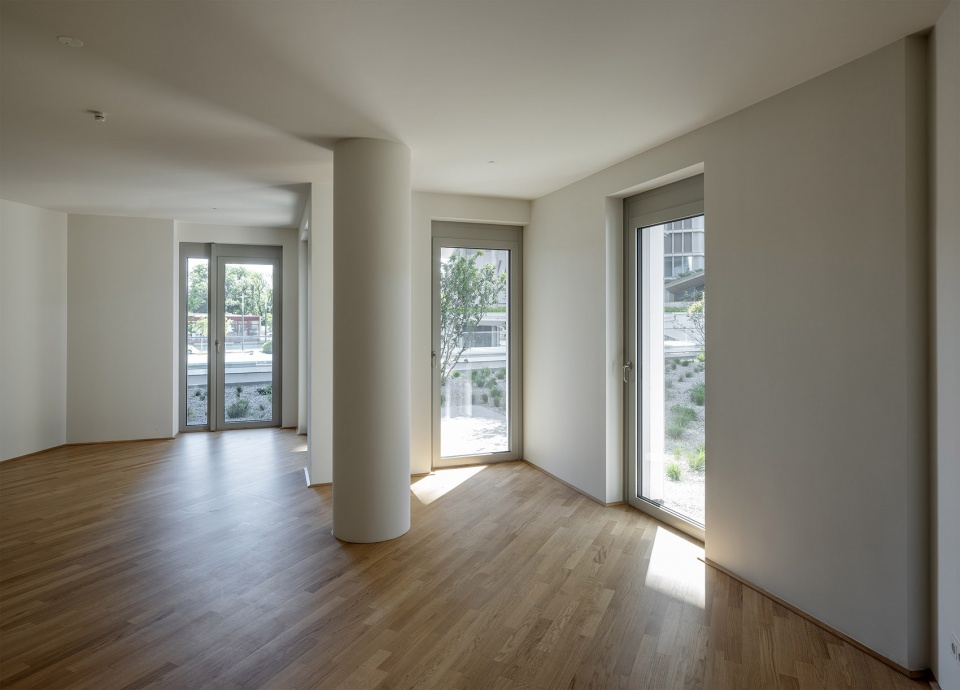 BelView Tower by COOP HIMMELB L AU