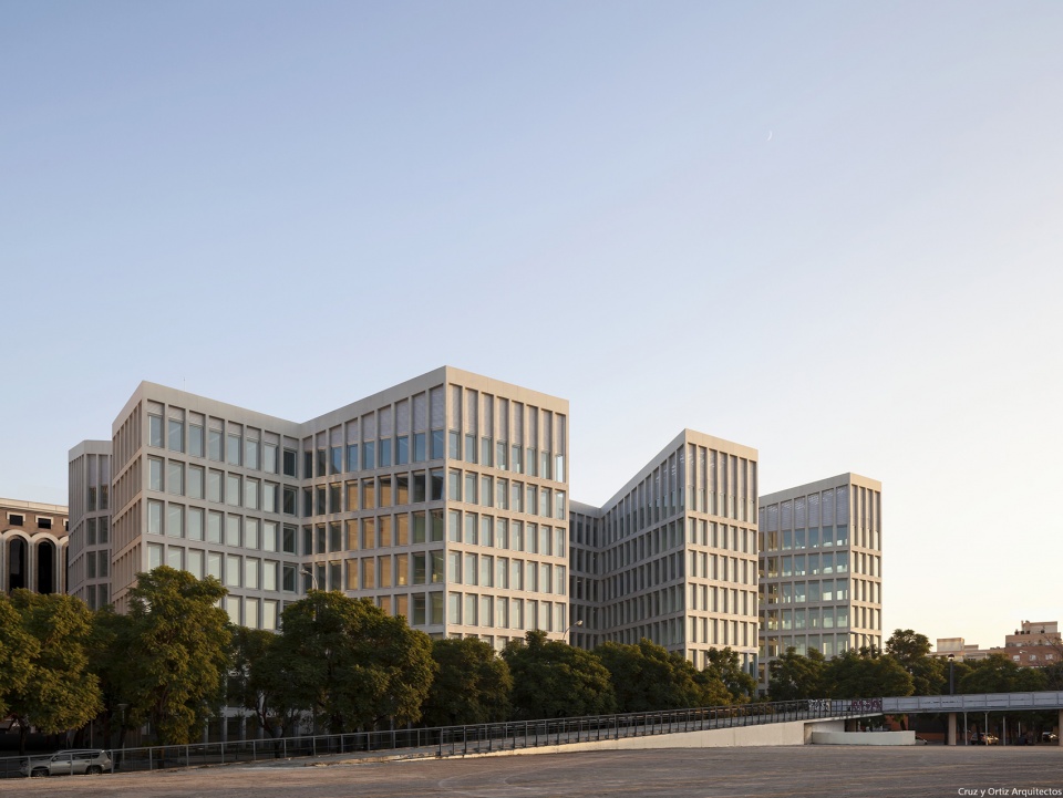 gooood archive government building
