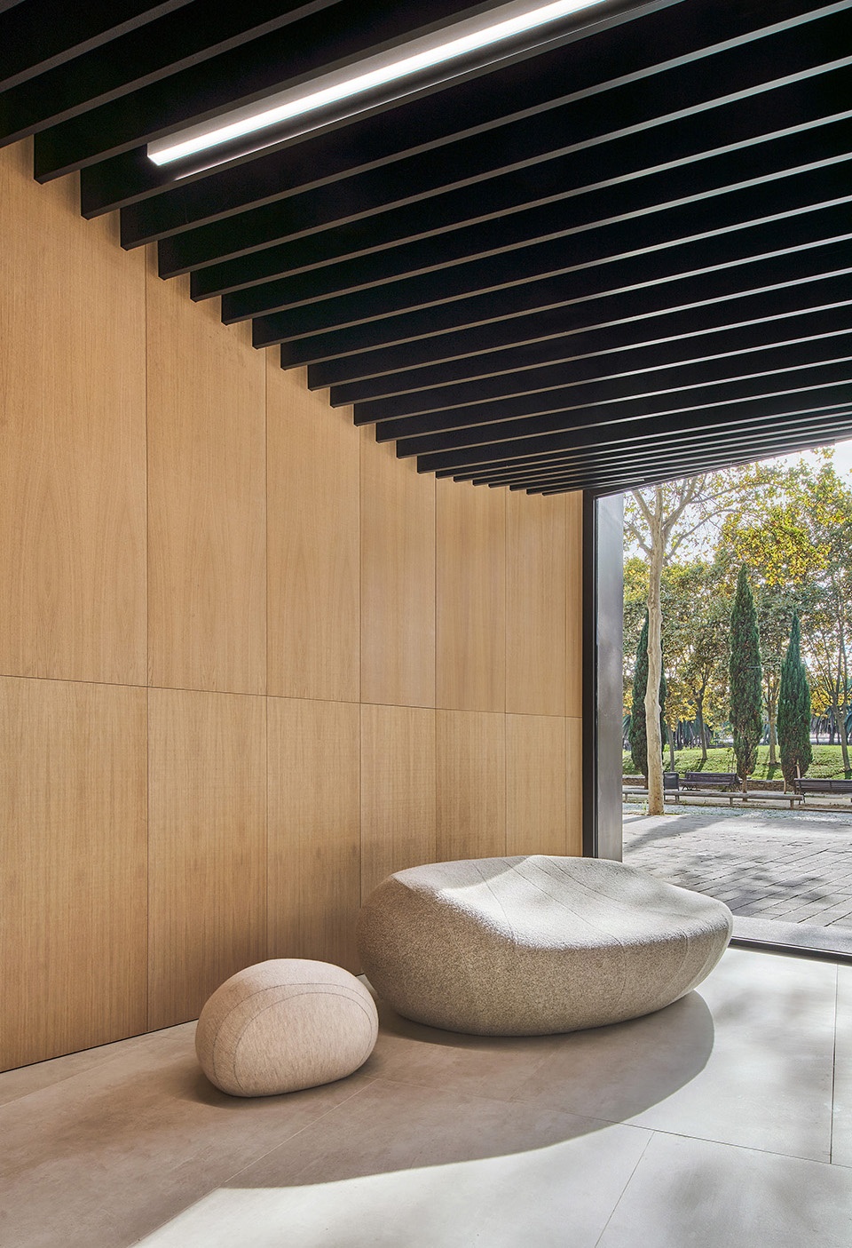 joan miro office building by gca architects 1