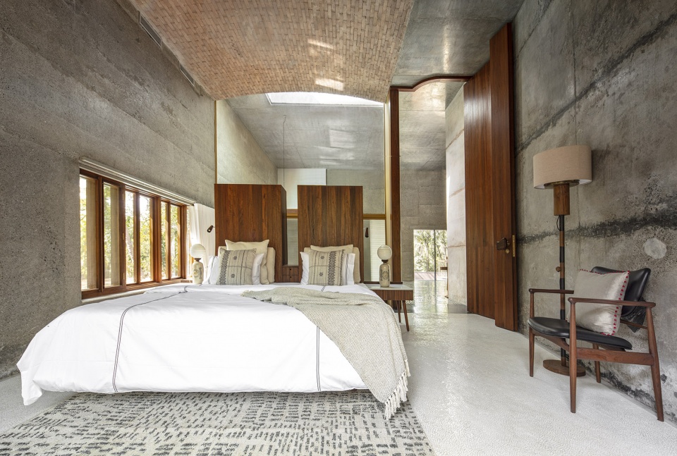House of Concrete Experiments by Samira Rathod Design Atelier