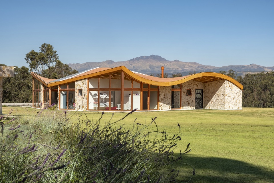 Selva Alegre by Leppanen Anker Arquitectura