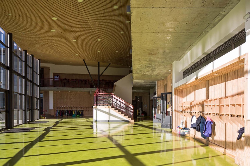 puerto varas school kindergarten by lagar arquitectos