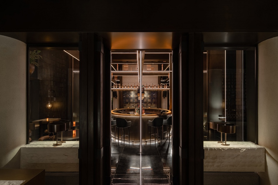 Le Coq Wine Bistro China by RooMoo Practice