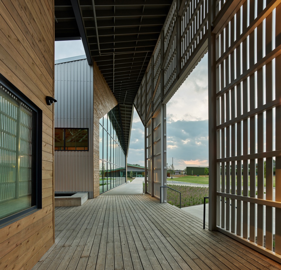 home building at thaden school by eskewdumezripple