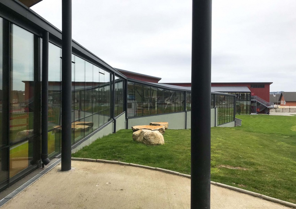 puerto varas school kindergarten by lagar arquitectos