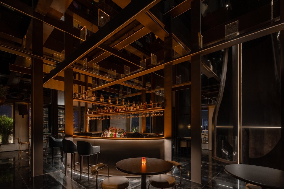 Le Coq Wine Bistro China by RooMoo Practice
