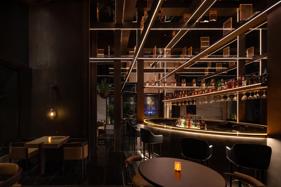 Le Coq Wine Bistro China by RooMoo Practice