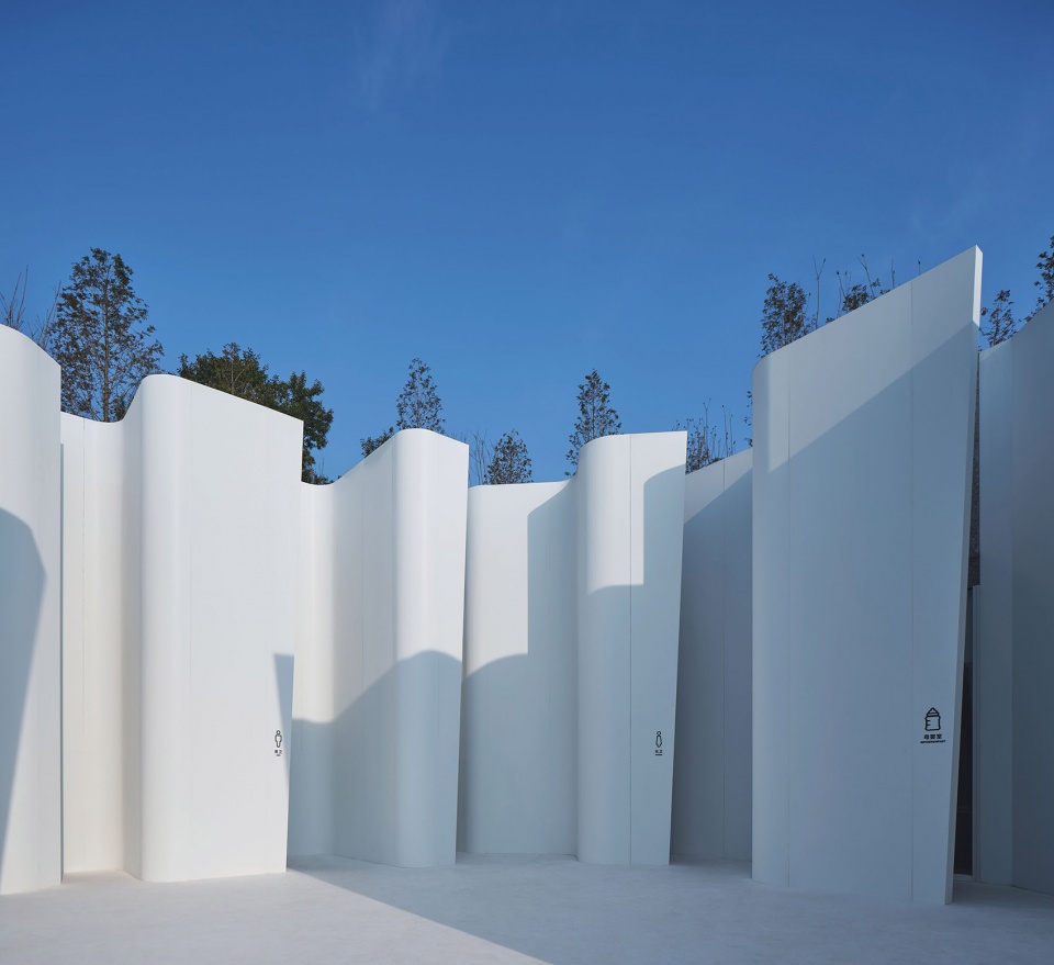 Atour Village Public Restroom GN Architects