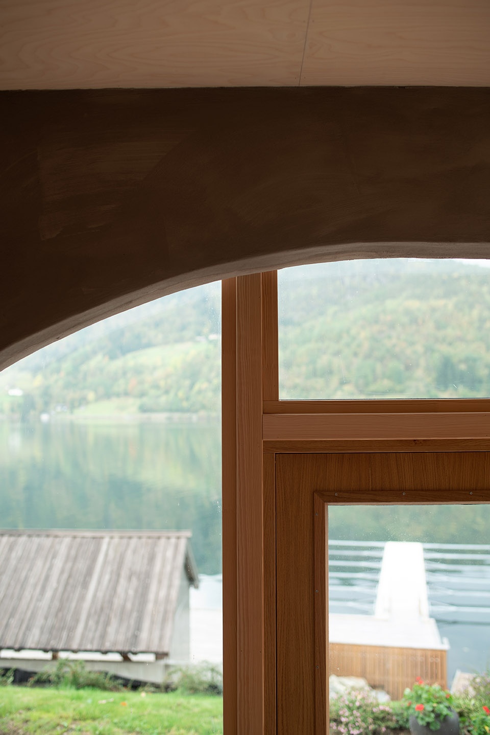 cabin in ulvik norway by rever drage architects