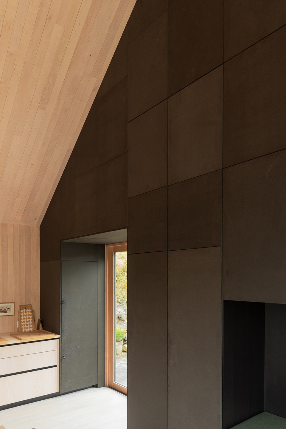 cabin in ulvik norway by rever drage architects