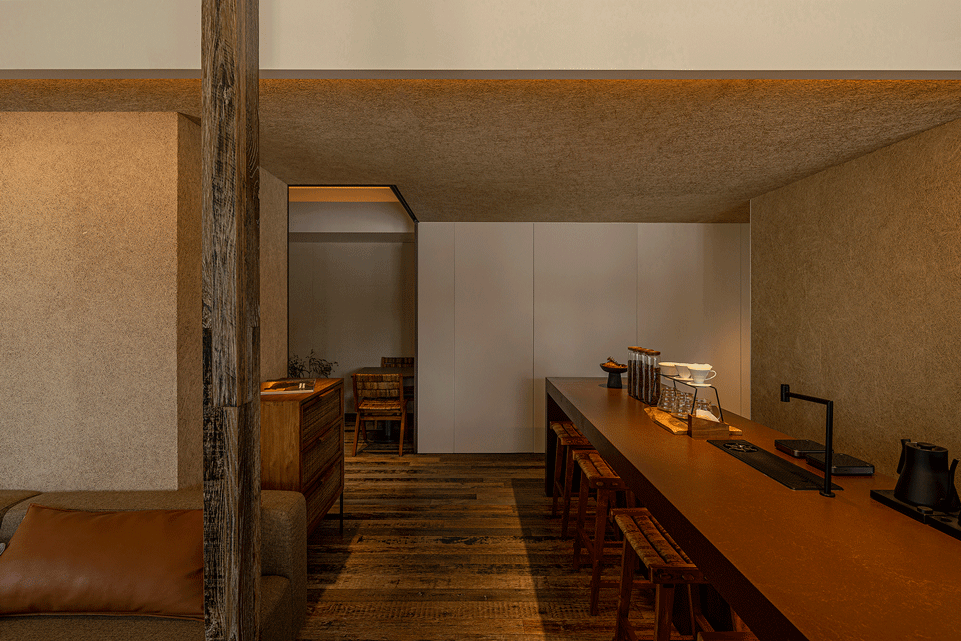 Walden Coffee Point Red Studio
