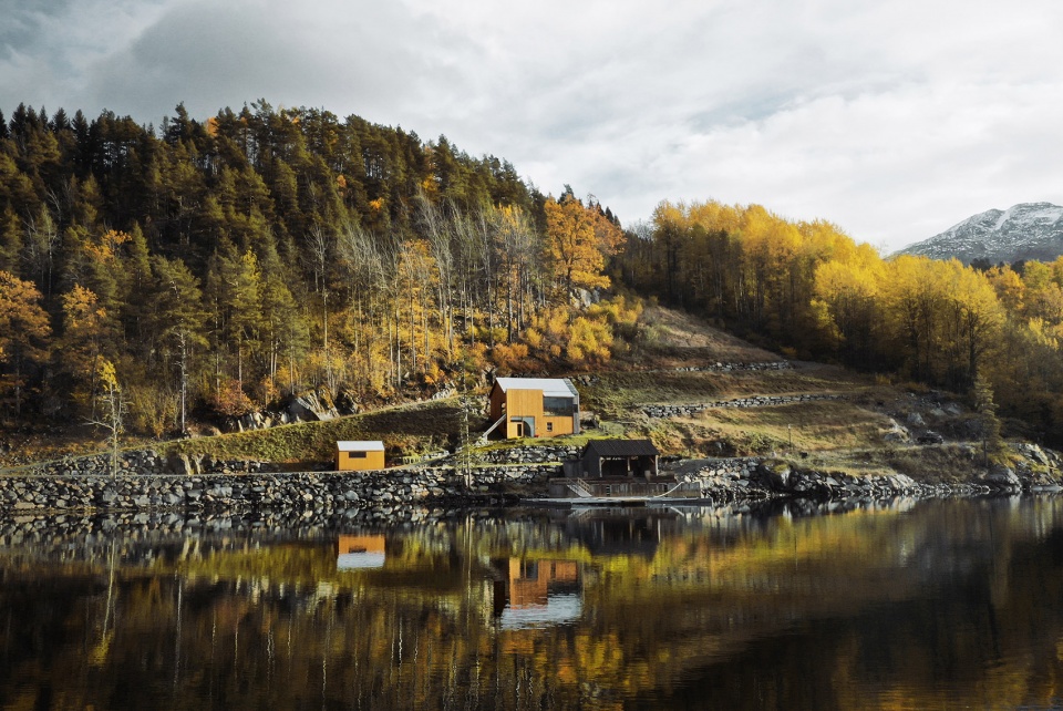 cabin in ulvik norway by rever drage architects