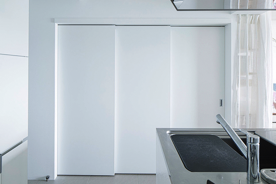 zushi house japan by roovice