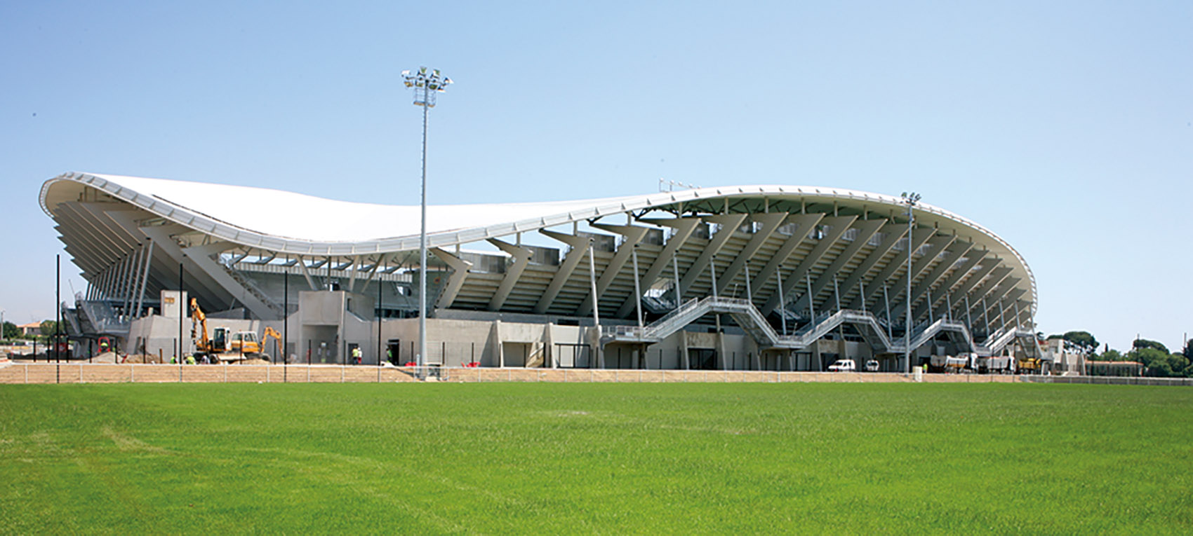 ggl stadium montpellier by a architecture