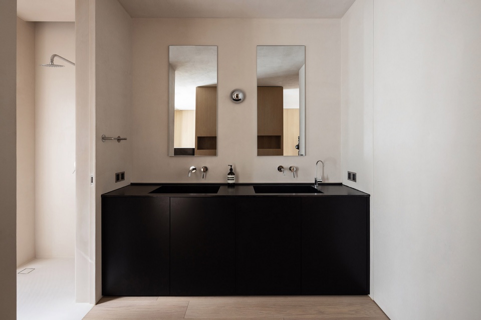House of Light and Wood NOTHING DESIGN STUDIO