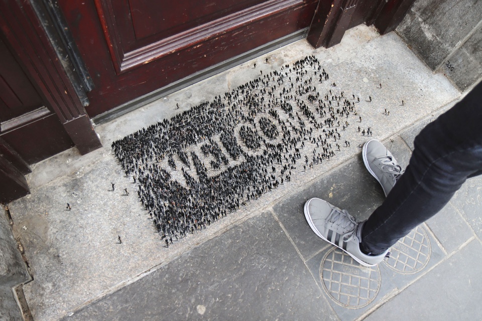 welcome by pejac
