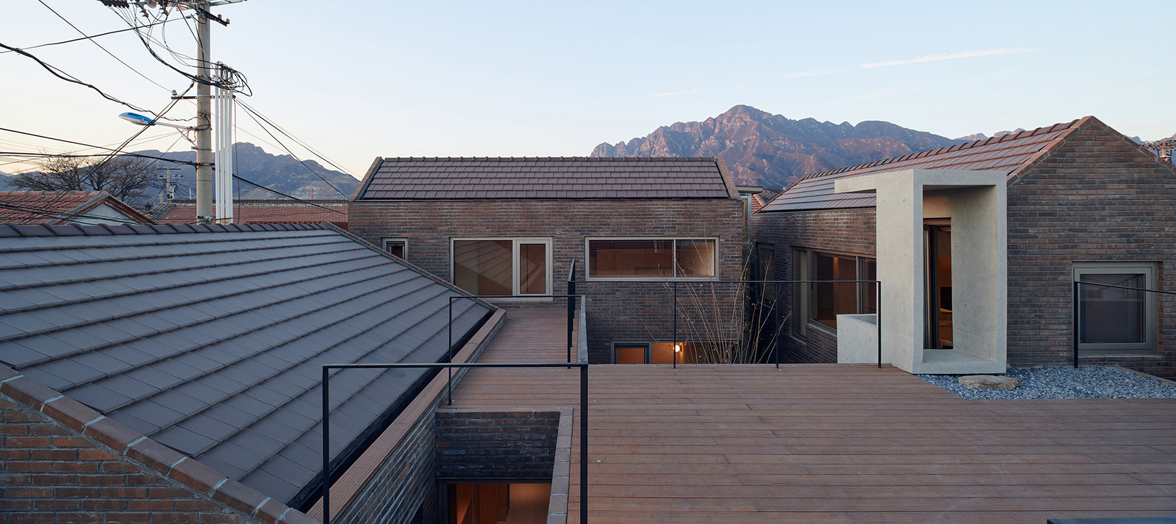 Residence of Three Generations China by MINOR lab