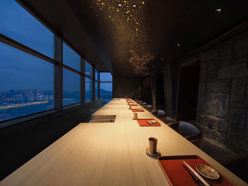 cloud echo sushi lounge china by tsutsumi associates ming branding design