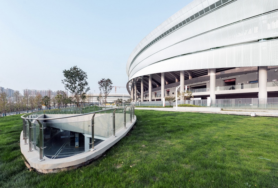 Dongxihu Sports Center by CITIC DESIGN