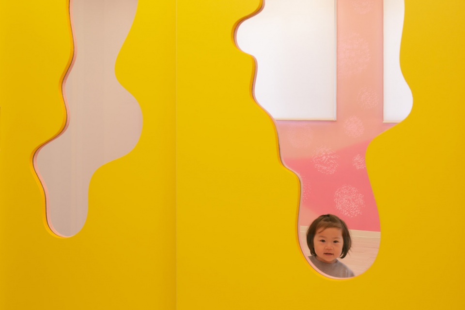Daruma International Nursery by Moriyuki Ochiai Architects