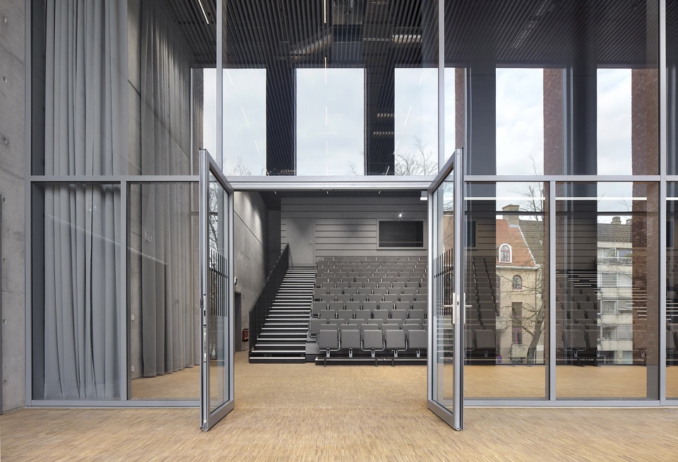 bruges meeting convention centre by eduardo souto de moura and meta architectuurbureau