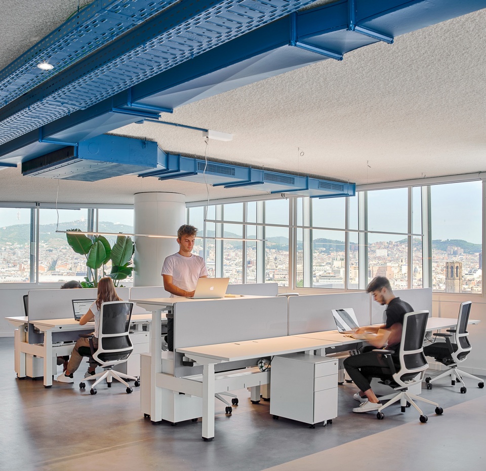 cloudworks drassanes office by elastiko architects