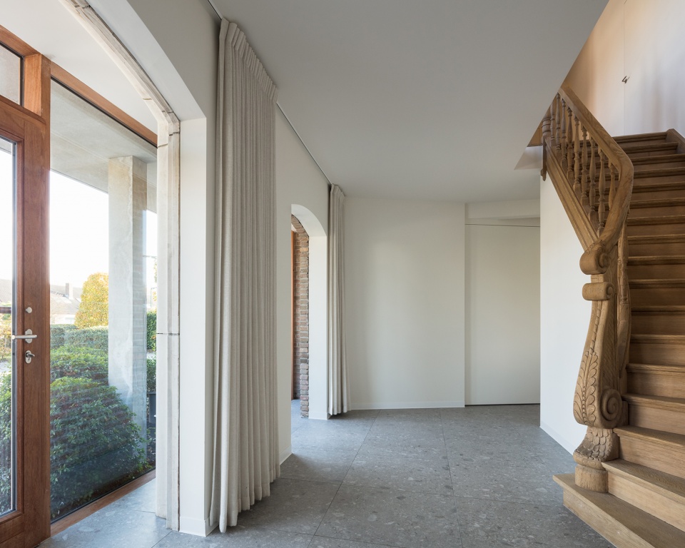 house and veterinary practice vd b by graux baeyens architecten