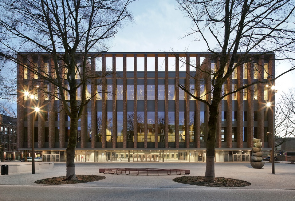 bruges meeting convention centre by eduardo souto de moura and meta architectuurbureau