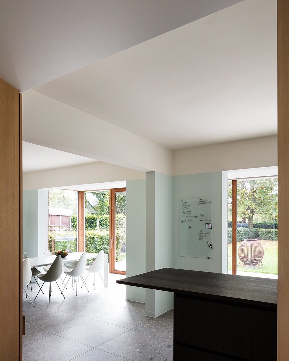 house and veterinary practice vd b by graux baeyens architecten
