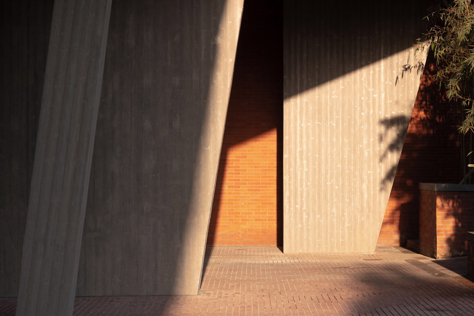 longyan workers cultural palace china by hhdesign