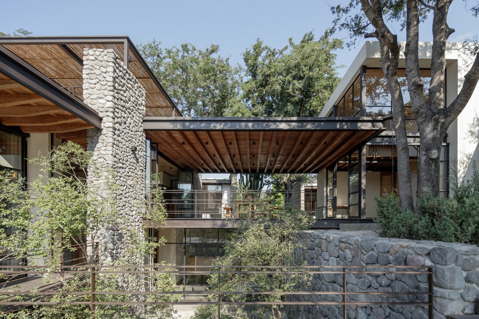 Espacio Kaab Di Frenna arquitectos