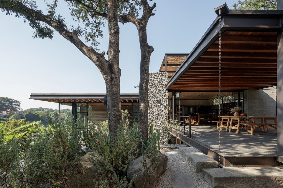 Espacio Kaab Di Frenna arquitectos
