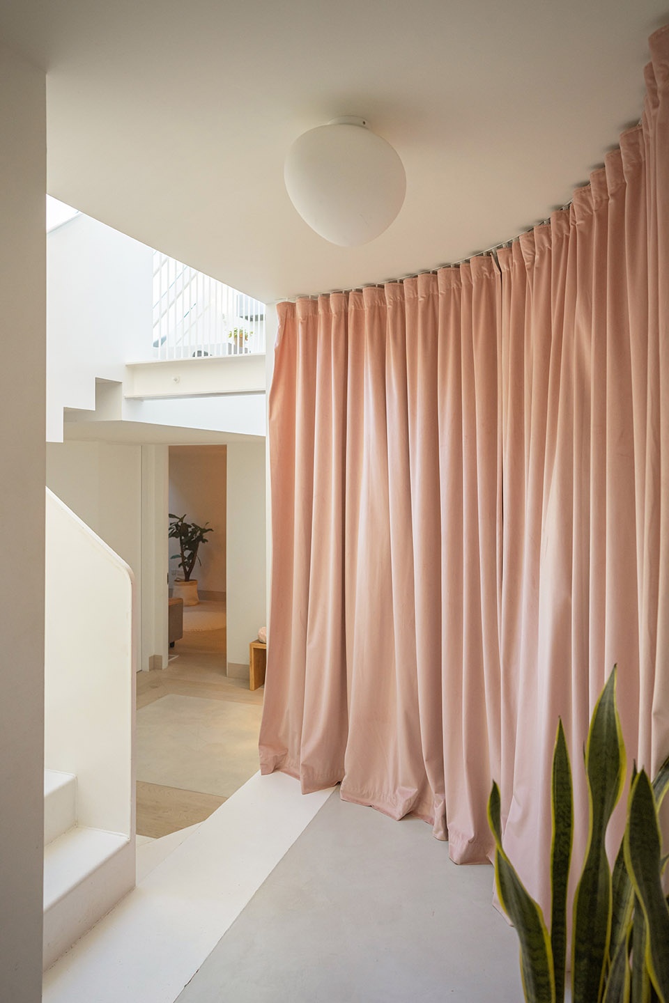 artist studio conversion london by vatraa