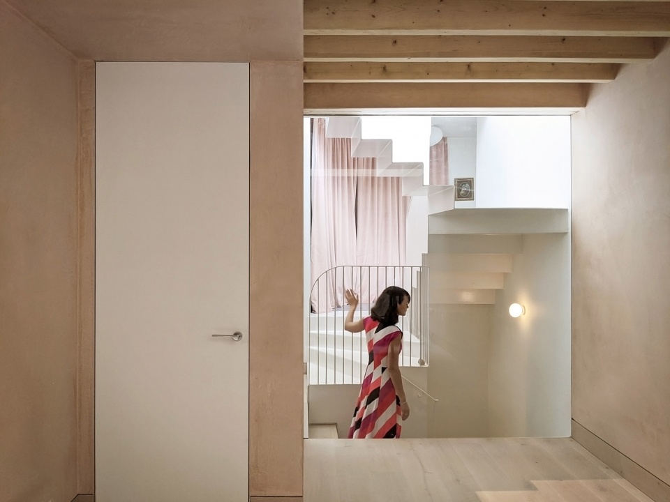 artist studio conversion london by vatraa