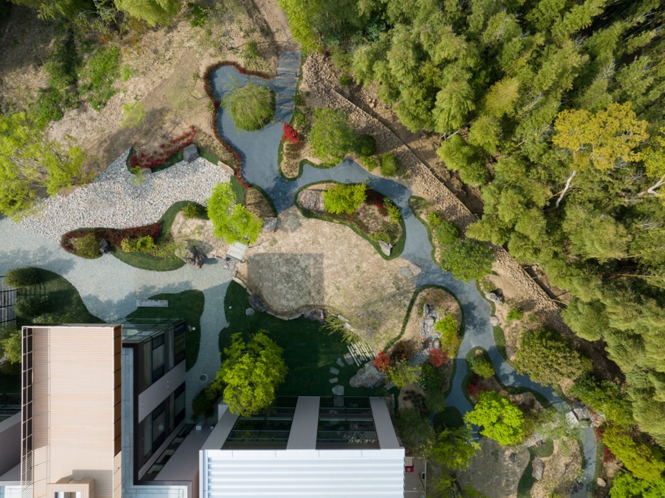 global hub square japan by the design labo inc