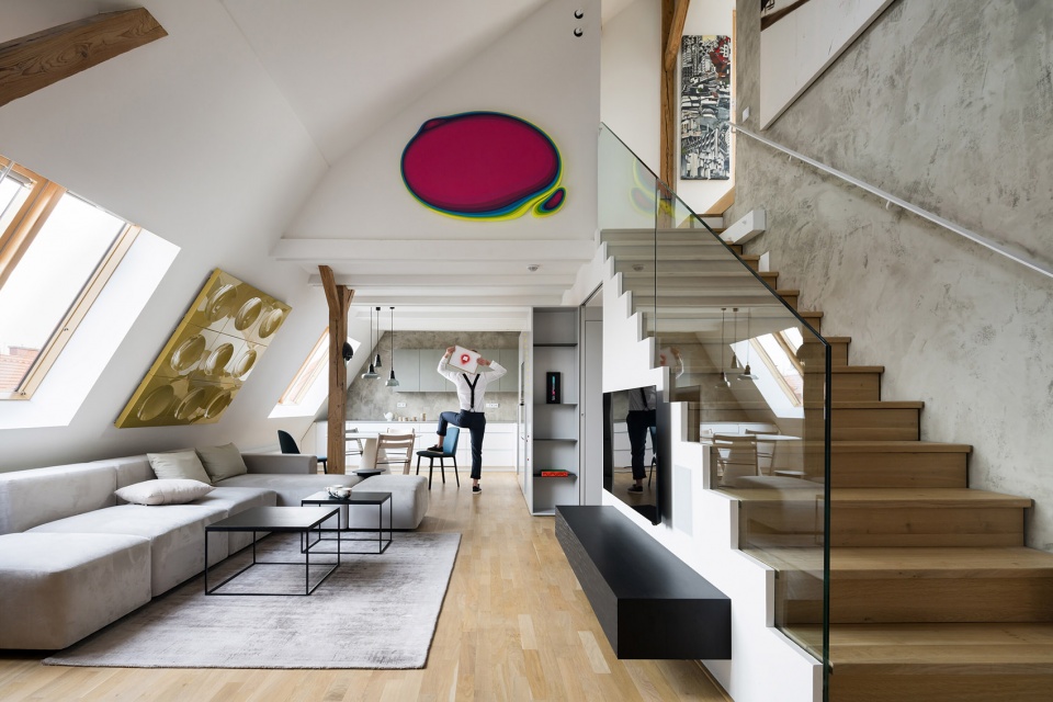art maisonette in letna prague by este architekti