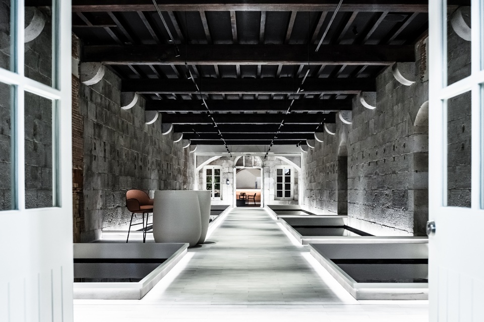 xapo bank headquarters by lagranja design