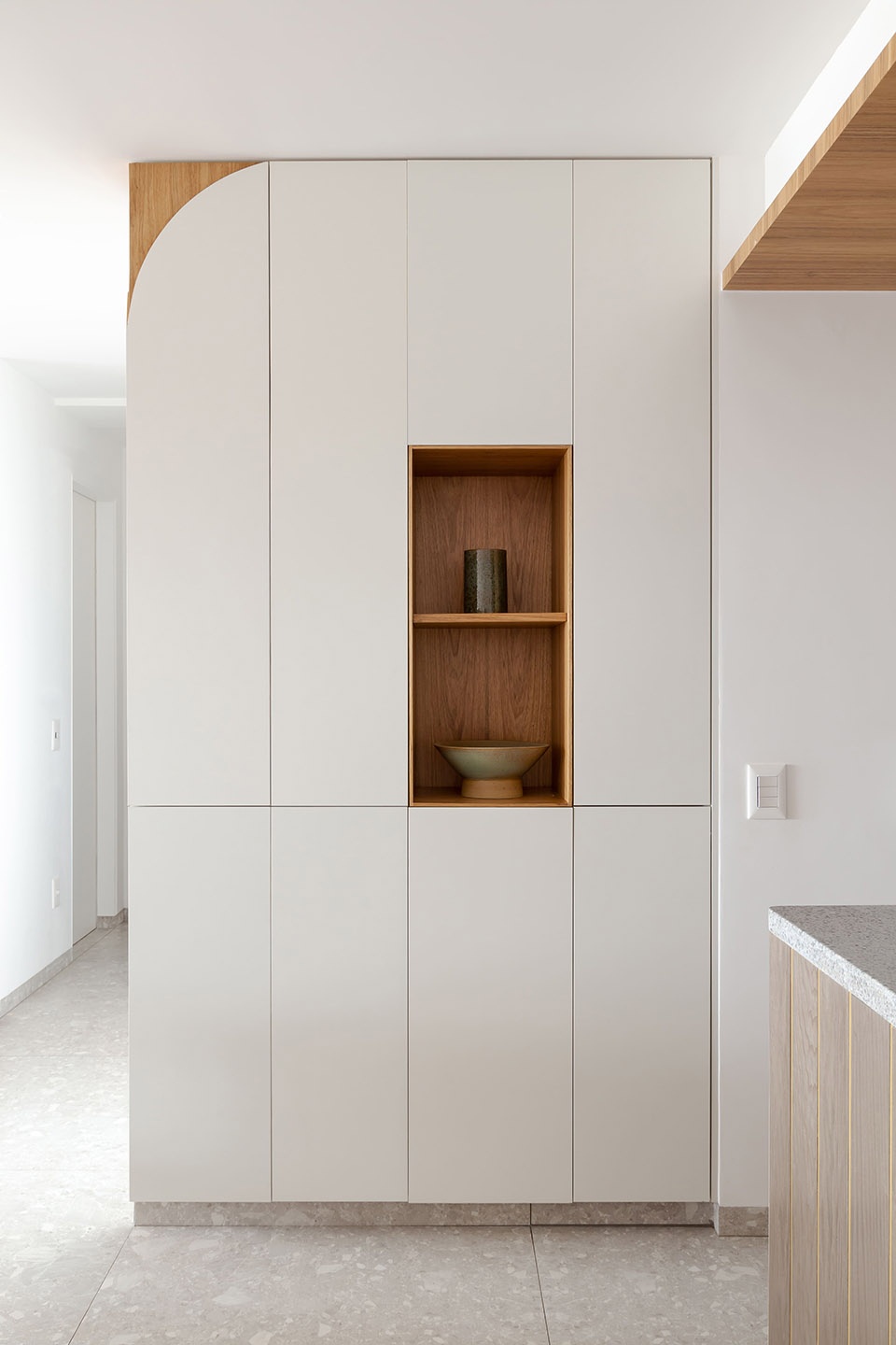 RR Apartment by Pascali Semerdjian Architects