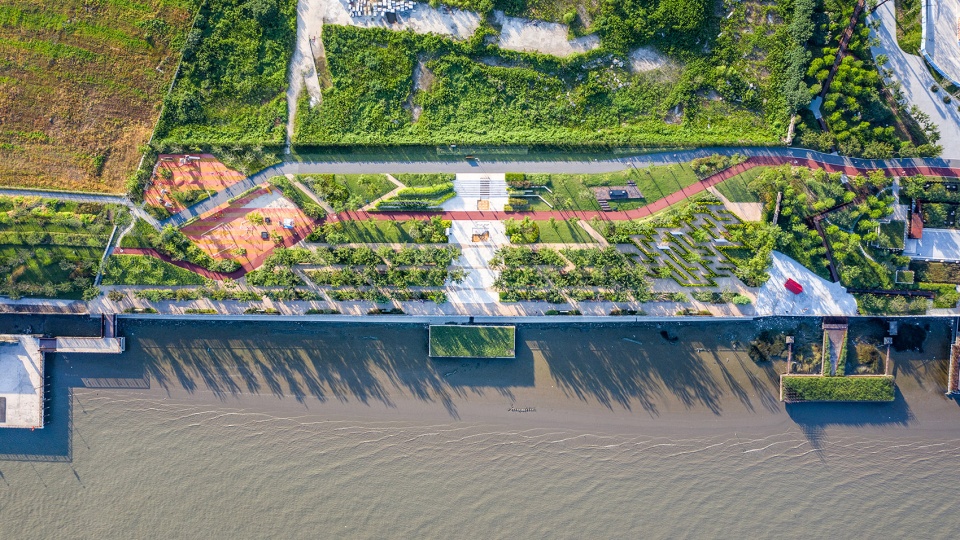 yangpu riverside public space shanghai no 12 cotton mill by da landscape