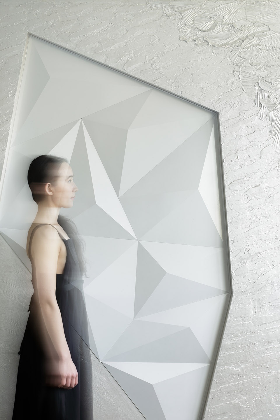 Diamond Resonant Office by Moriyuki Ochiai Architects