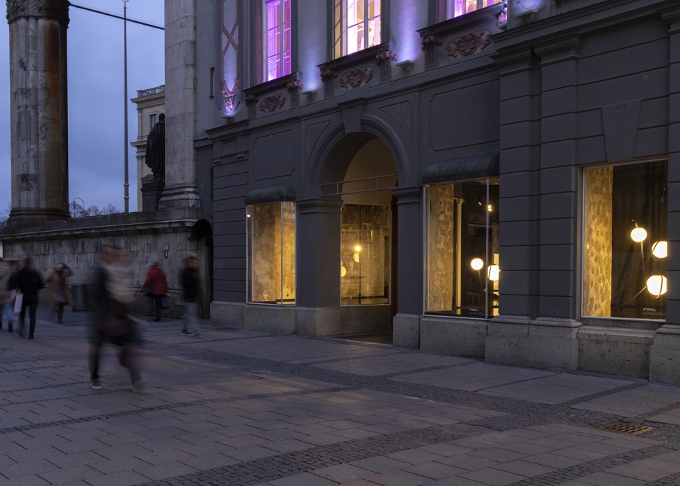 the five sides of plusminus at fourth space by vibia