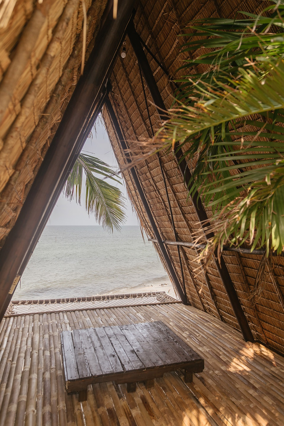 Koh Kong Mangrove Lodging by Estudio Cavernas