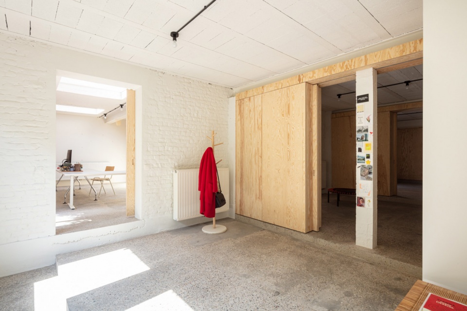 Grid House by l atelier Nomadic Architecture Studio