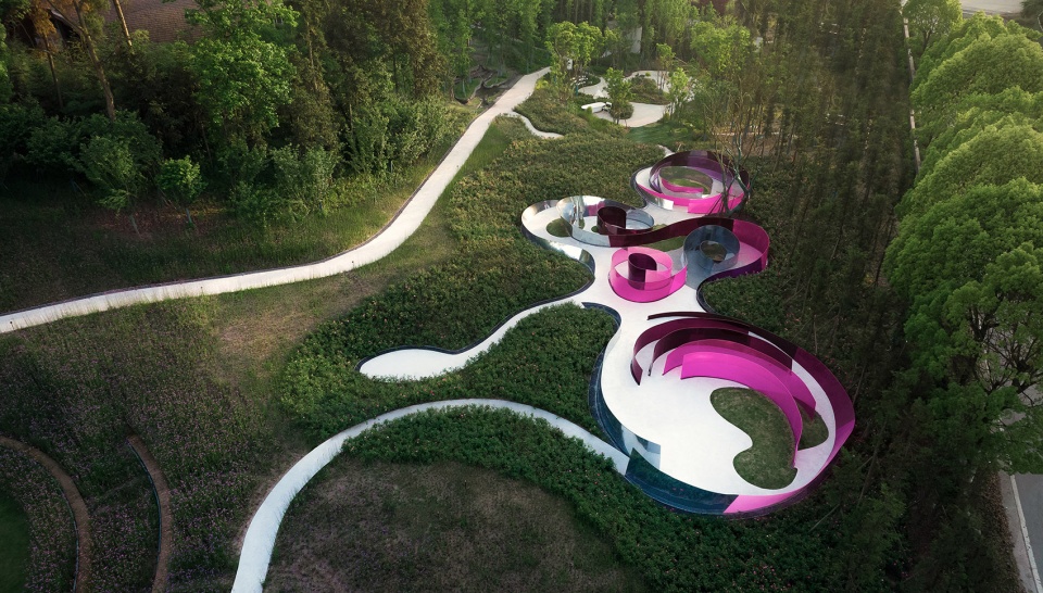 Spaceship Miracle an immersive outdoor game scene in Chongqing by WTD