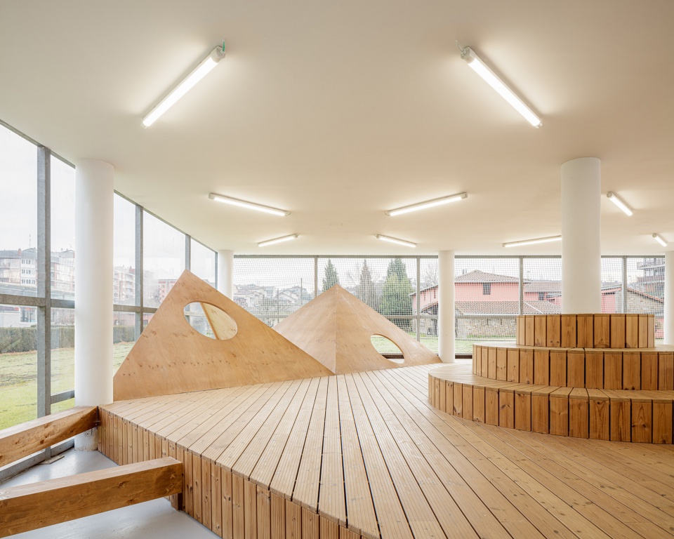 san antonio school playground by ele arkitektura