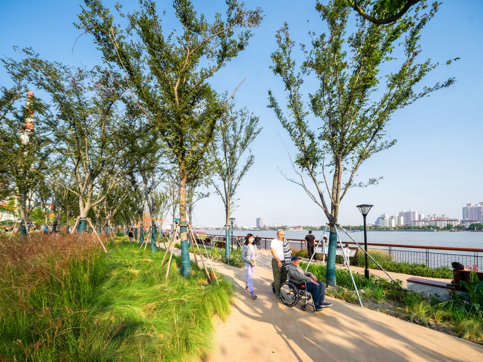 yangpu riverside public space shanghai no 12 cotton mill by da landscape