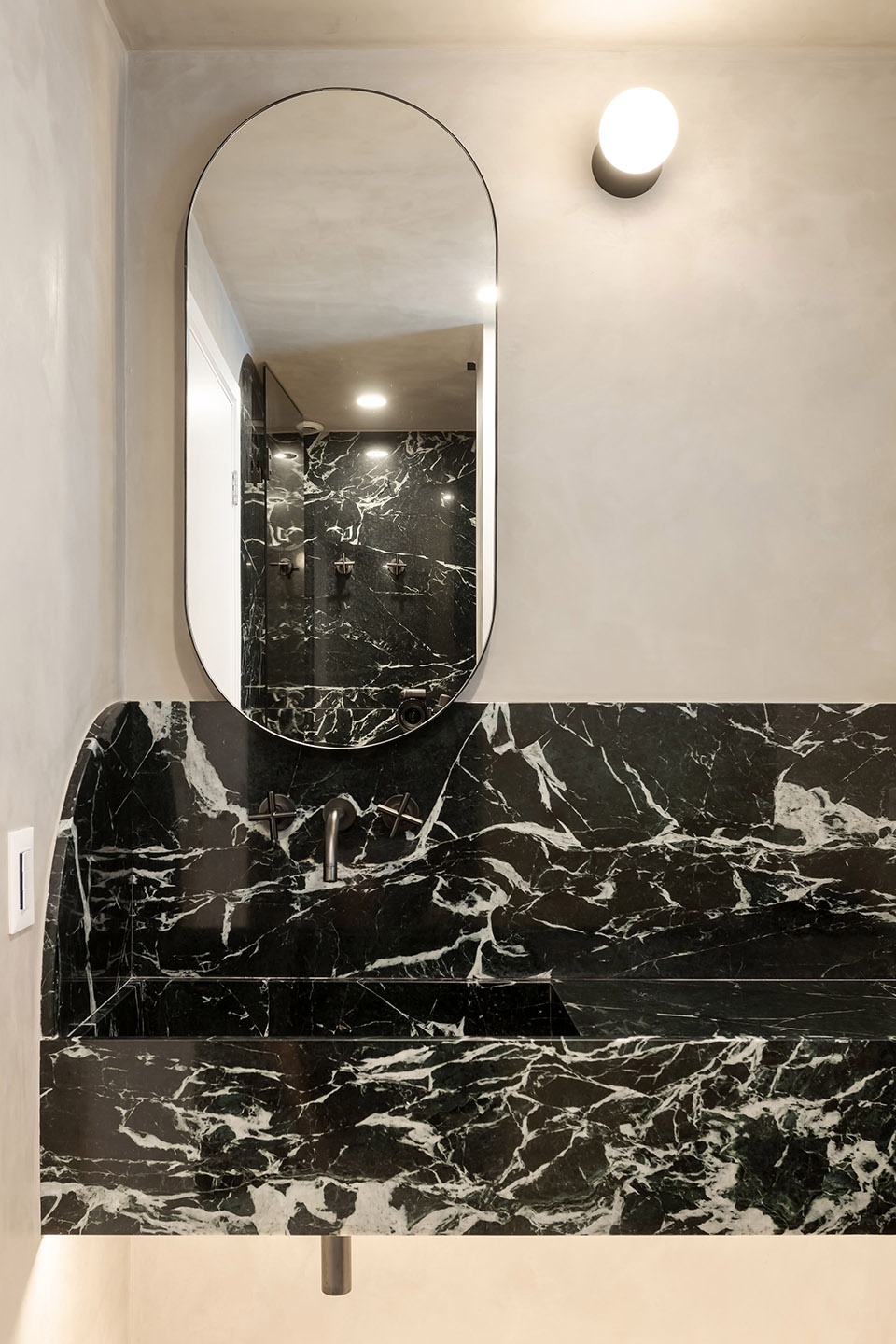 RR Apartment by Pascali Semerdjian Architects