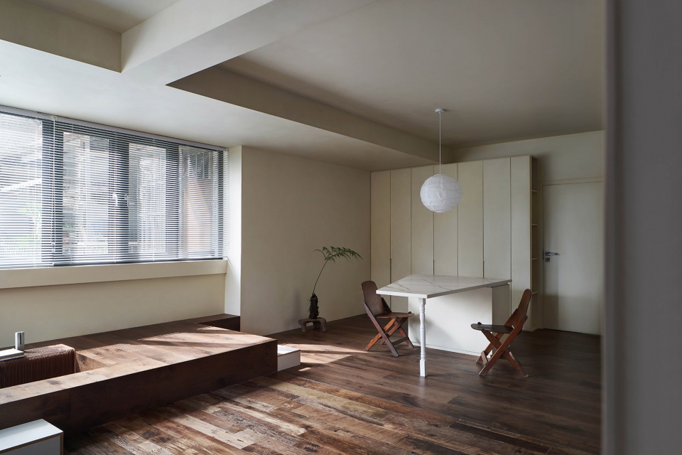 Renovation of Apartment 402 China by Spring Design Office