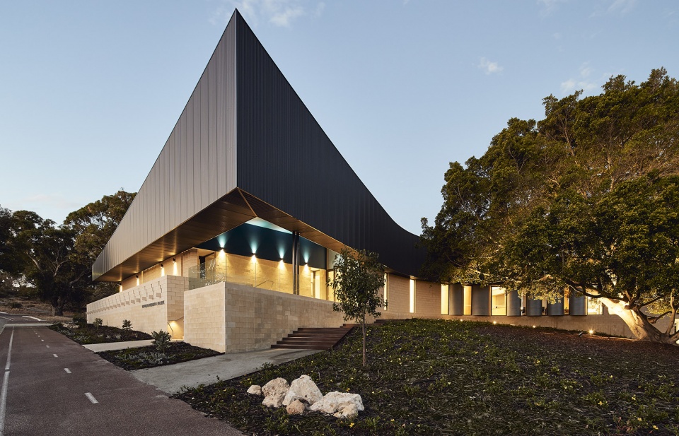 City Beach Residential College by Iredale Pedersen Hook